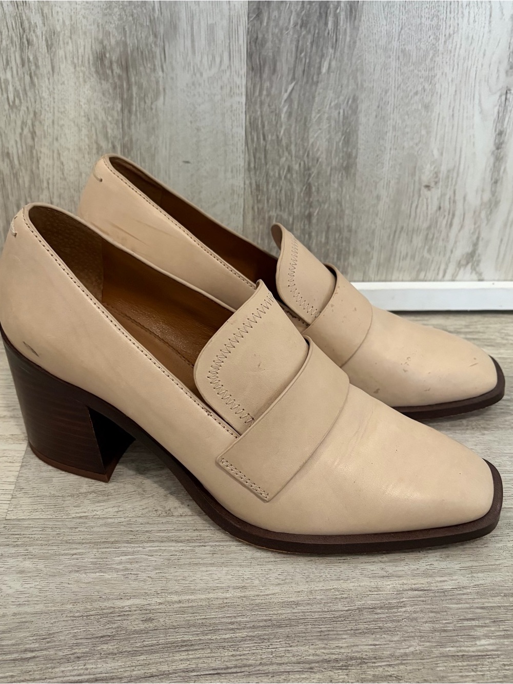 Franco Sarto Renato Heeled Loafers Womens 8.5 beige leather Old Money Academia